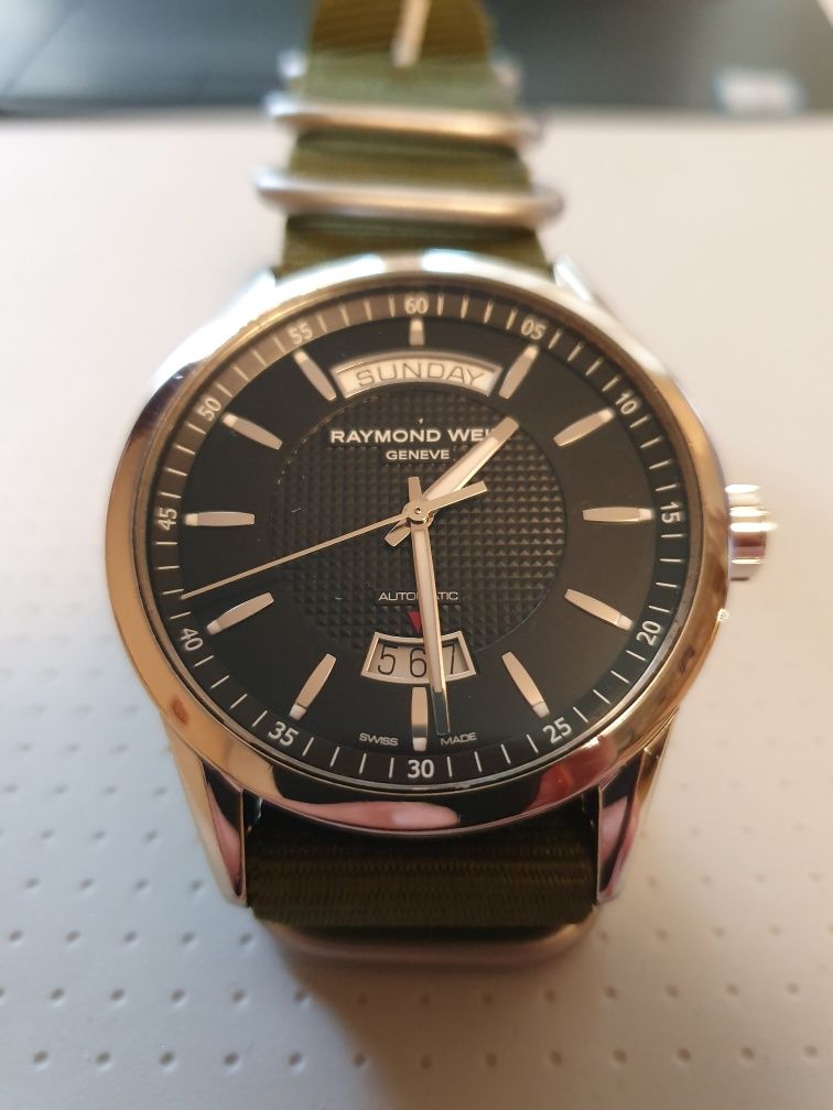 Механичен часовник RAYMOND WEIL