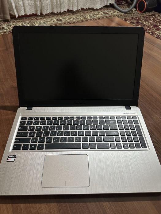 Noutbok Asus Vivobook