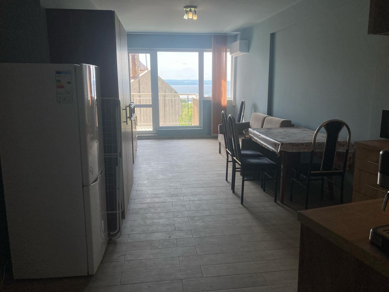 Дава се под наем Двустаен апартамент в Варна, Погреби - 55 кв.м за 350 € - Снимка #1