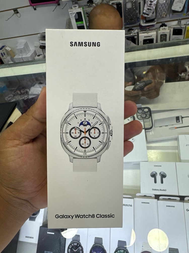 Galaxy watch 8 classik 46 Mm 350$