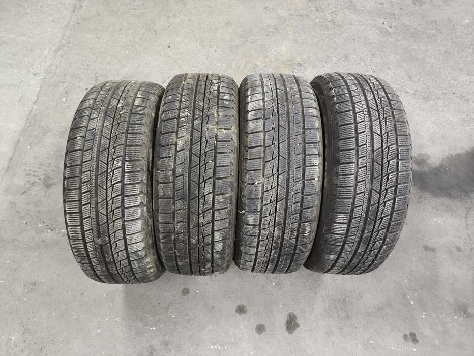 Зимние шины 215/55/R17