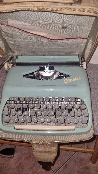 Masina de scris Consul