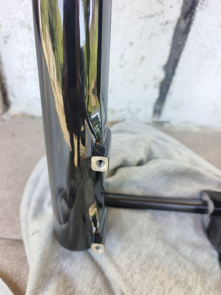 Нова RockShox ZEB Ultimate Charger3 RC2 W/ButterCup DebonAir+ Boost29"