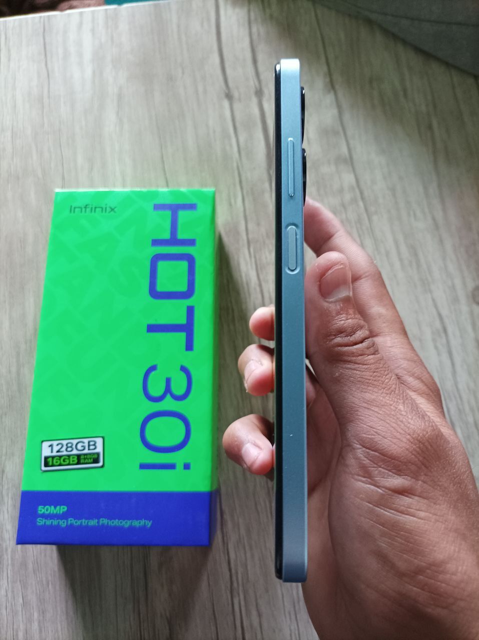 Infinix Hot 30i 16ga 128 xotira