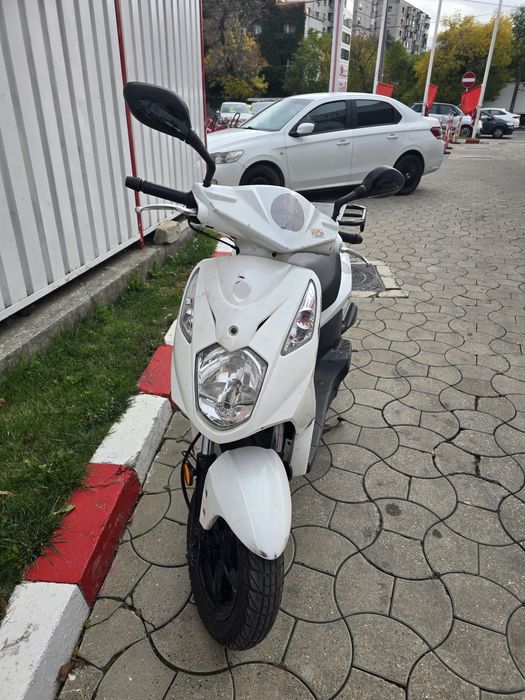 Scutere de vanzare - Fara permis/Cu permis - Acte valabile