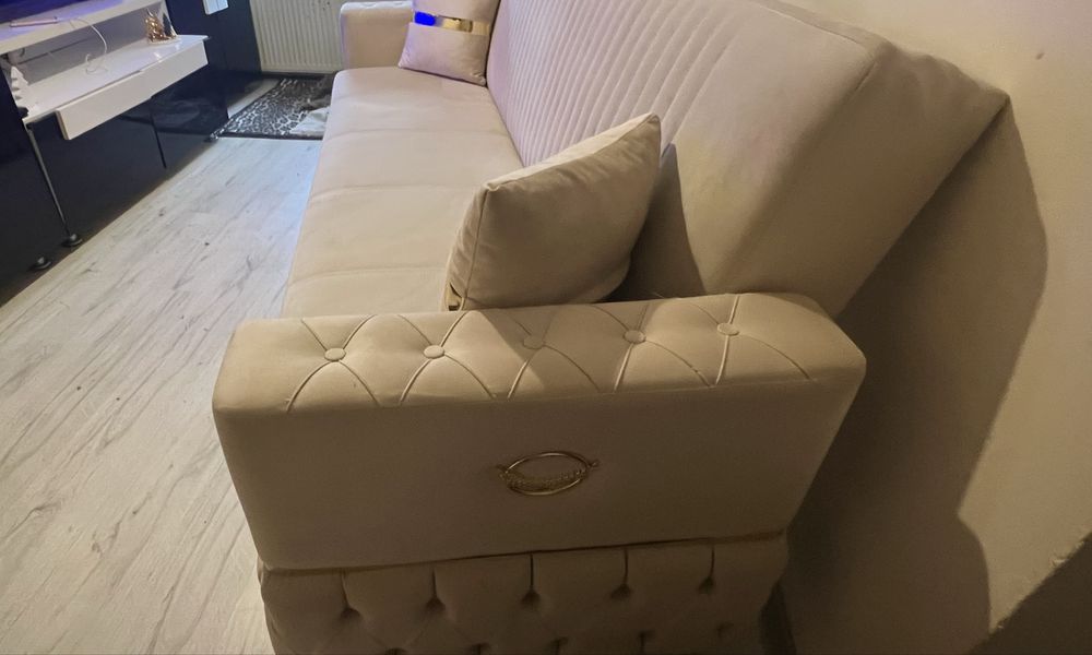 Vand canapea extensibila