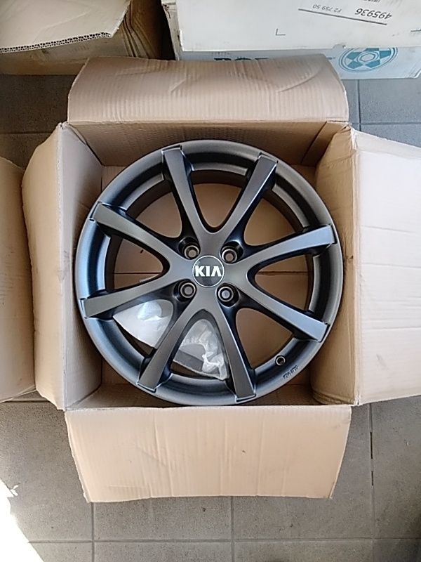 Set 4 Jante Aluminiu 4x100 R17 NOI Kia Rio Toyota Yaris Hyundai i10