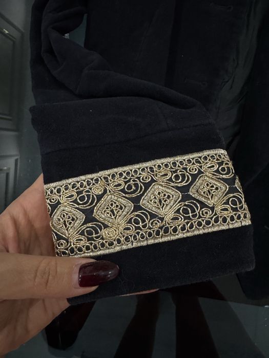 Продаю бархатный пиджак ZARA