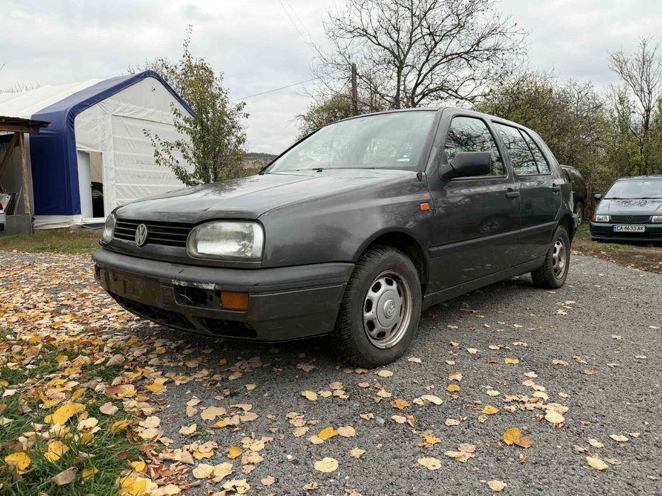 Продавам голф 3 на части