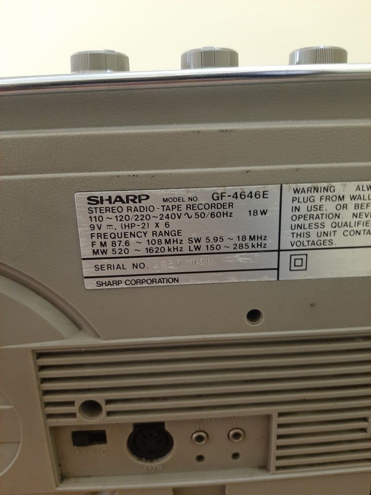 Radiocasetofon Sharp GF-4646 E