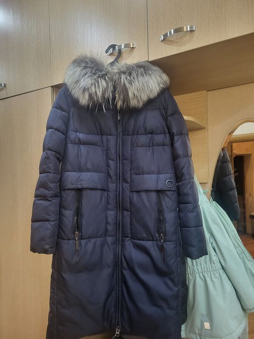 Продам пальто зимнее почти новое, цвет синий
