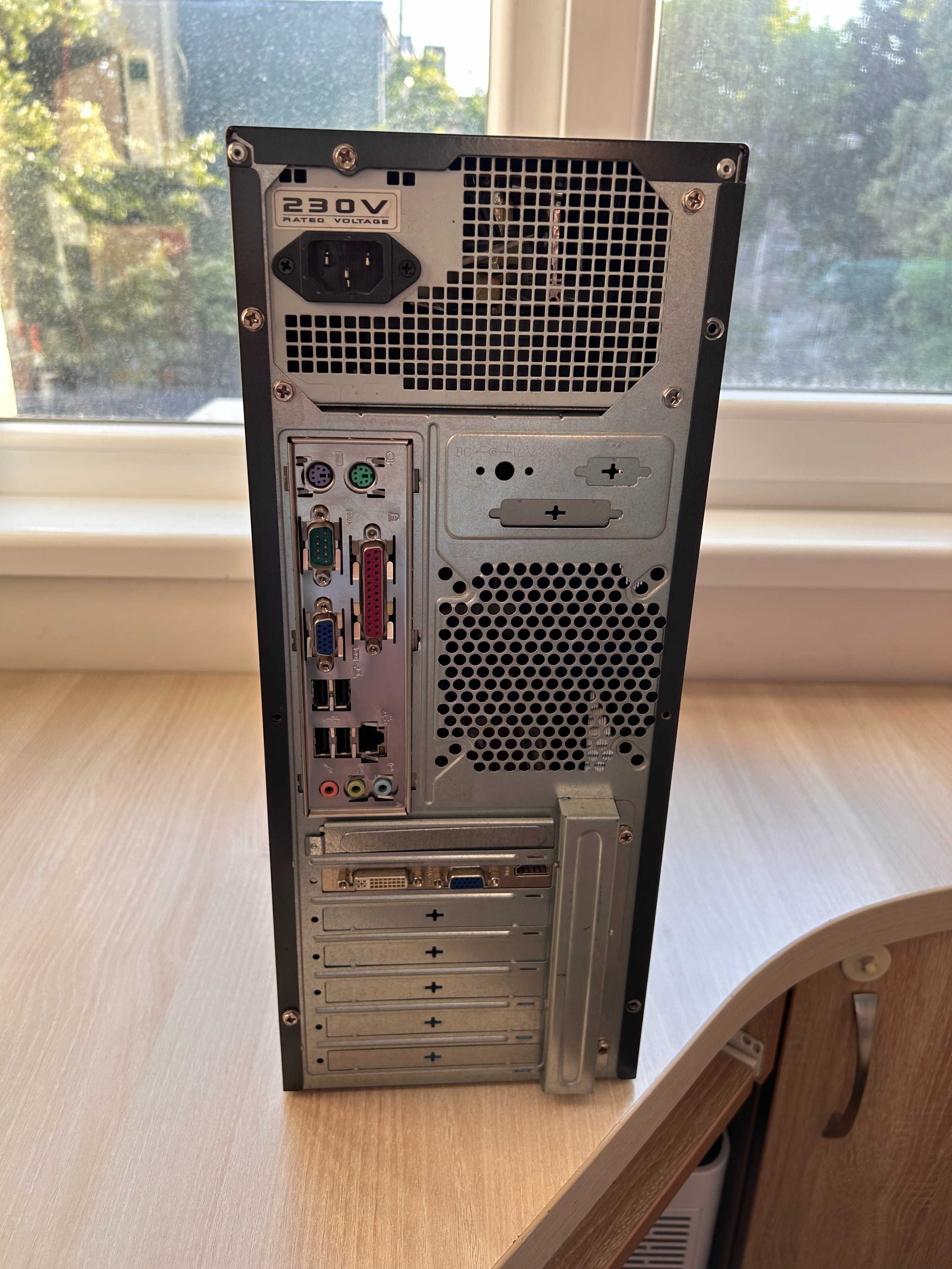 Продавам настолен компютър 128 GB SSD + 500GB HDD, 3GB RAM