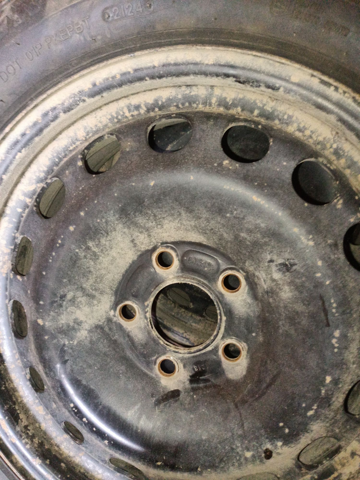 Колисо в сборе на jac s3