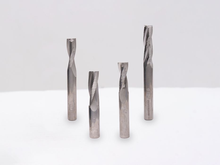 Концевые фрезы спиральные стружка вверх, вниз