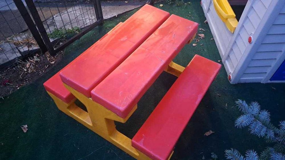 Masuta cu doua bancute fixe pentru copii, 50 kg, 77 cm / 83 cm / 48 cm