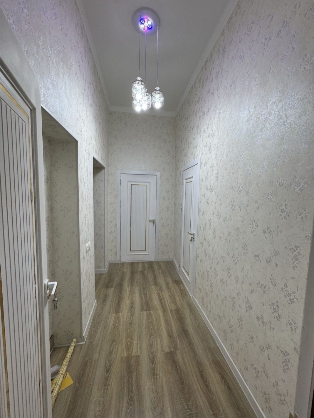 Продам 3 комнатную с новым ремонтом, 83кв.м.
