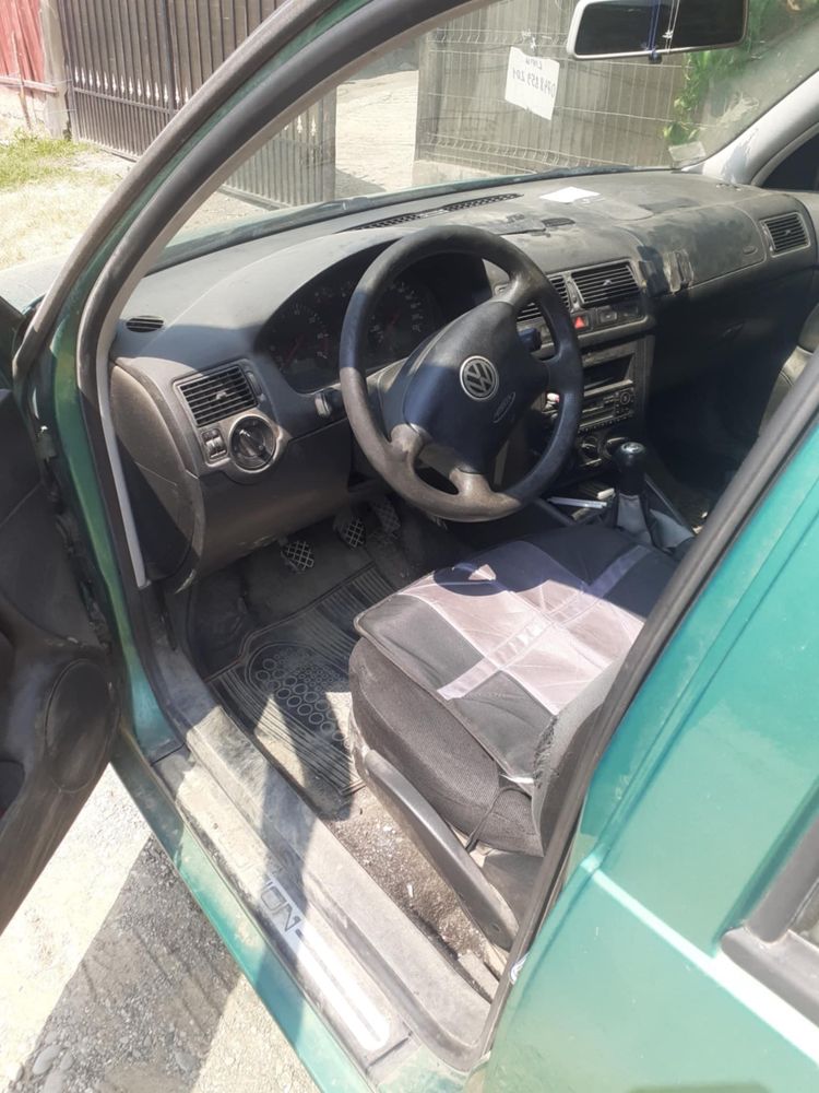 Vand masina VW Golf 4