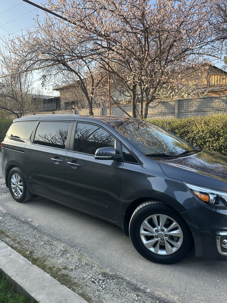 Kia Sedona (CARNIVAL)