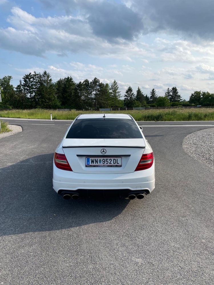 Mercedes Benz C class 1.8 benzina 2012
