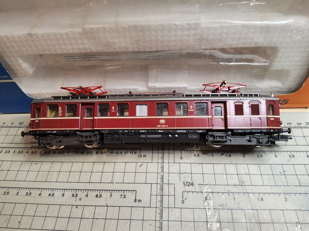 Локомотив мотриса Roco BR485