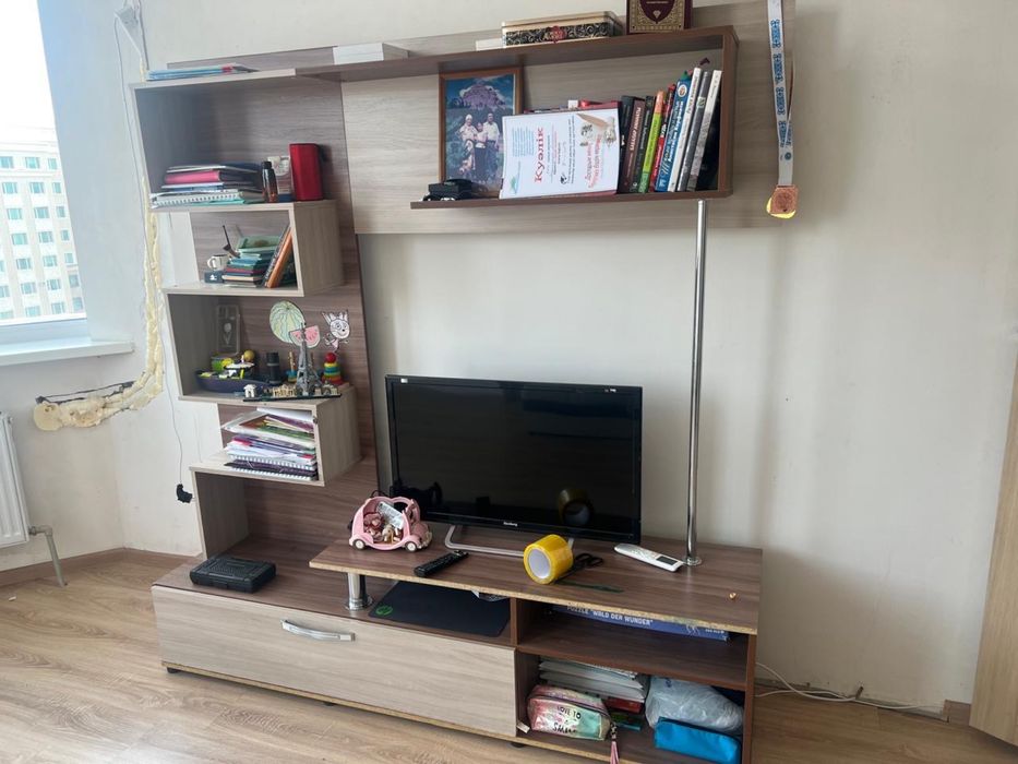 Телевизионная тумба