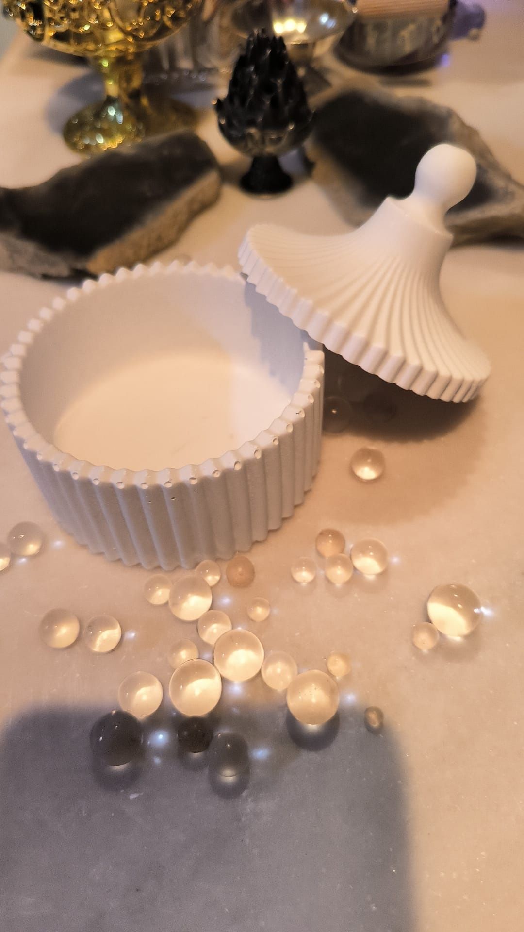 Hand made din ceramica alba obiecte