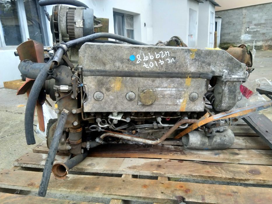 Dezmembrez motor Perkins 1004.4T
