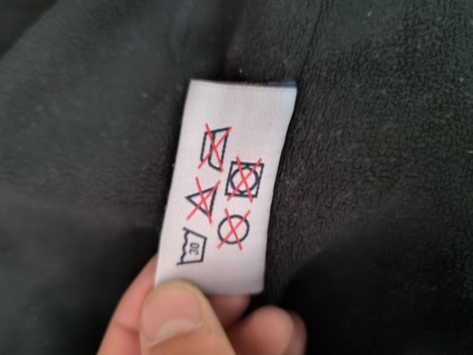 Haina groasa ignifugă, impermeabilă ,mărimea L de la Dapro