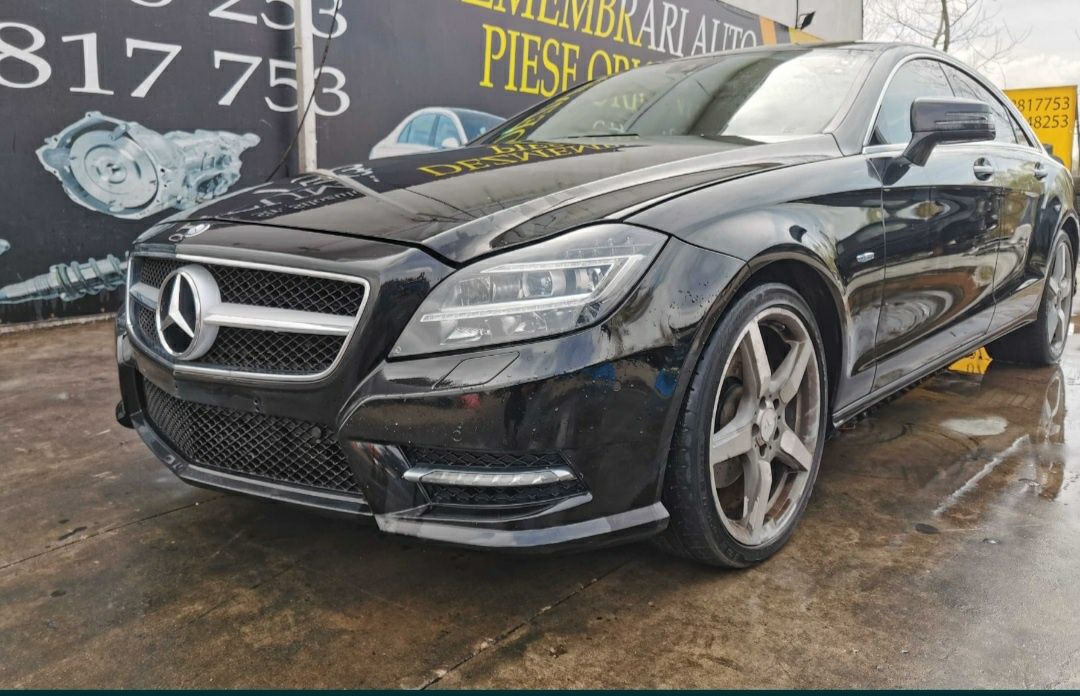 Dezmembrez cls w218 350/220D