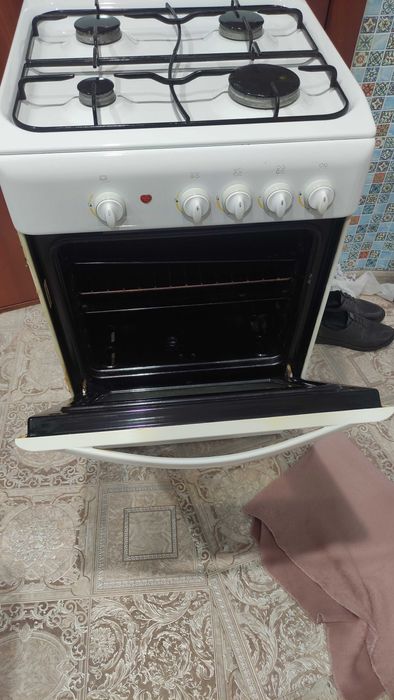 Продам газовую плиту