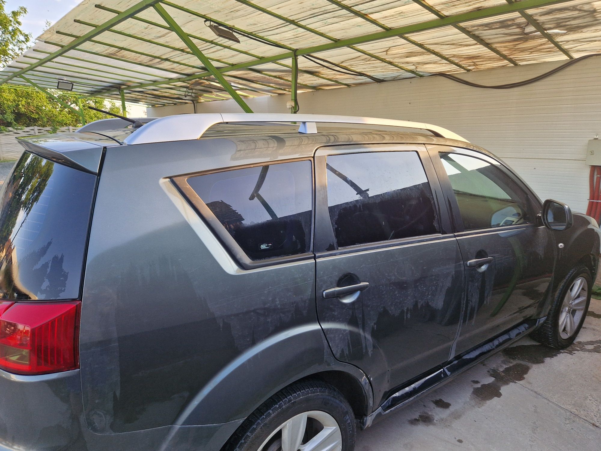 Peugeot 4007 (7 locuri)