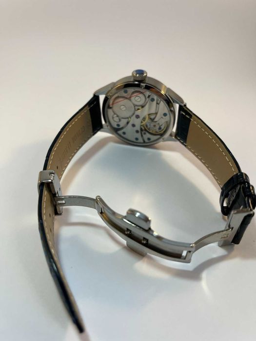 Класически и стилен 42мм часовник