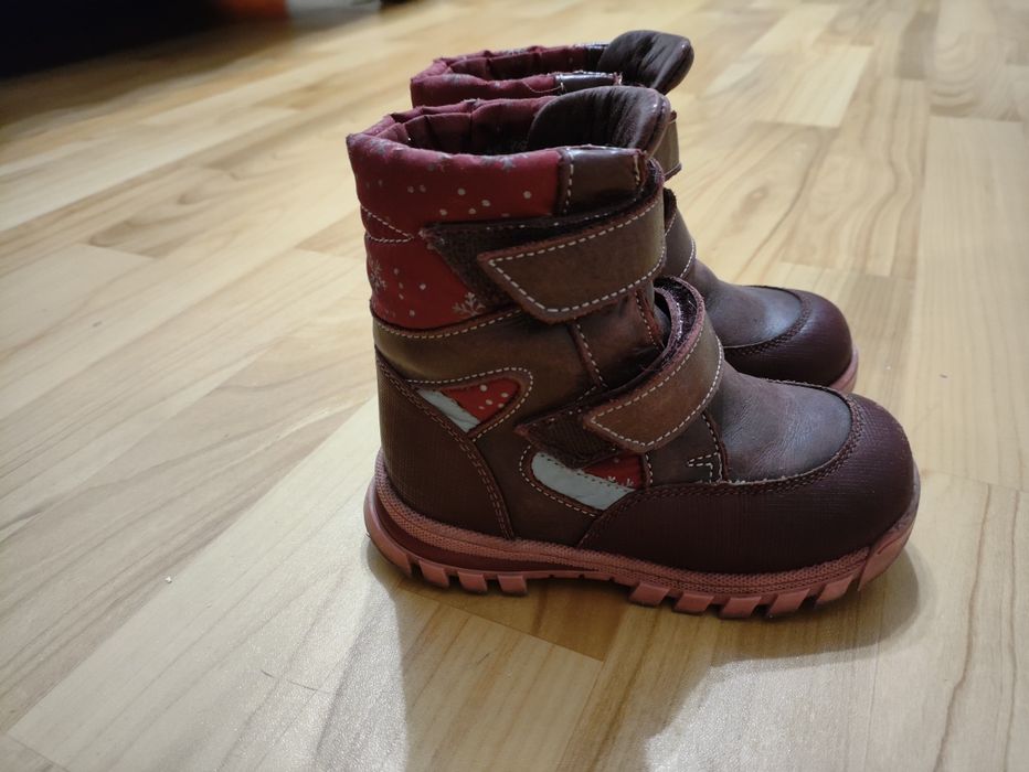 Продам детскую обувь.