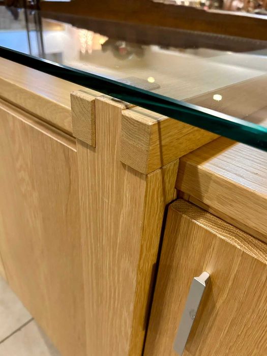 Масивен шкаф  Холандия