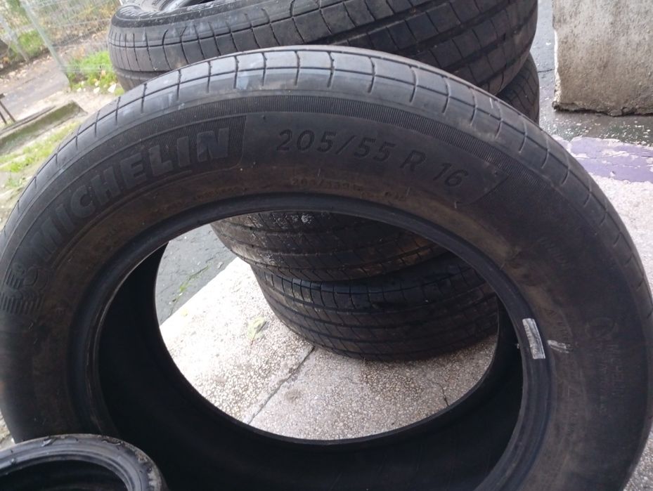 Vând cauciucuri de vara Michelin pe 16