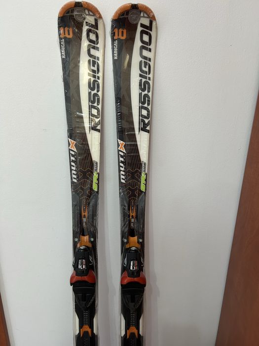 Schiuri adulti marime 155 cm noi/nefolosite