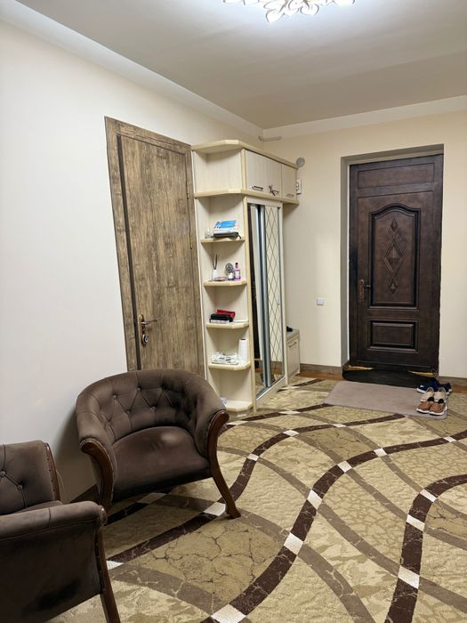 СРОЧНО продается 3х комнатная квартира в центре Нукуса