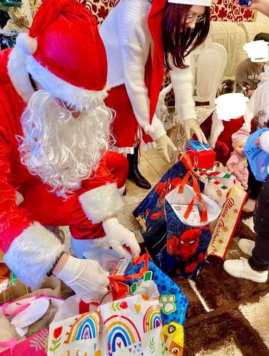 Vizita Mos Craciun si Craciunita in Craiova: Gradinite, Scoli, Acasa