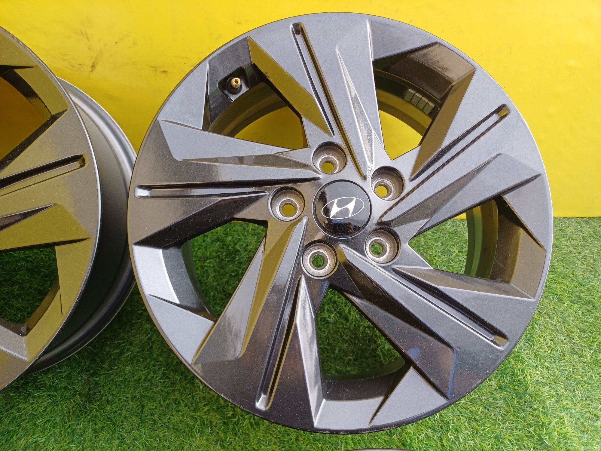 Диски R16 5x114,3 на Hyundai и другие.