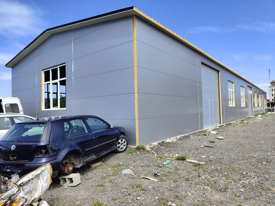 Hale metalice spatii depozitare soprane agricole