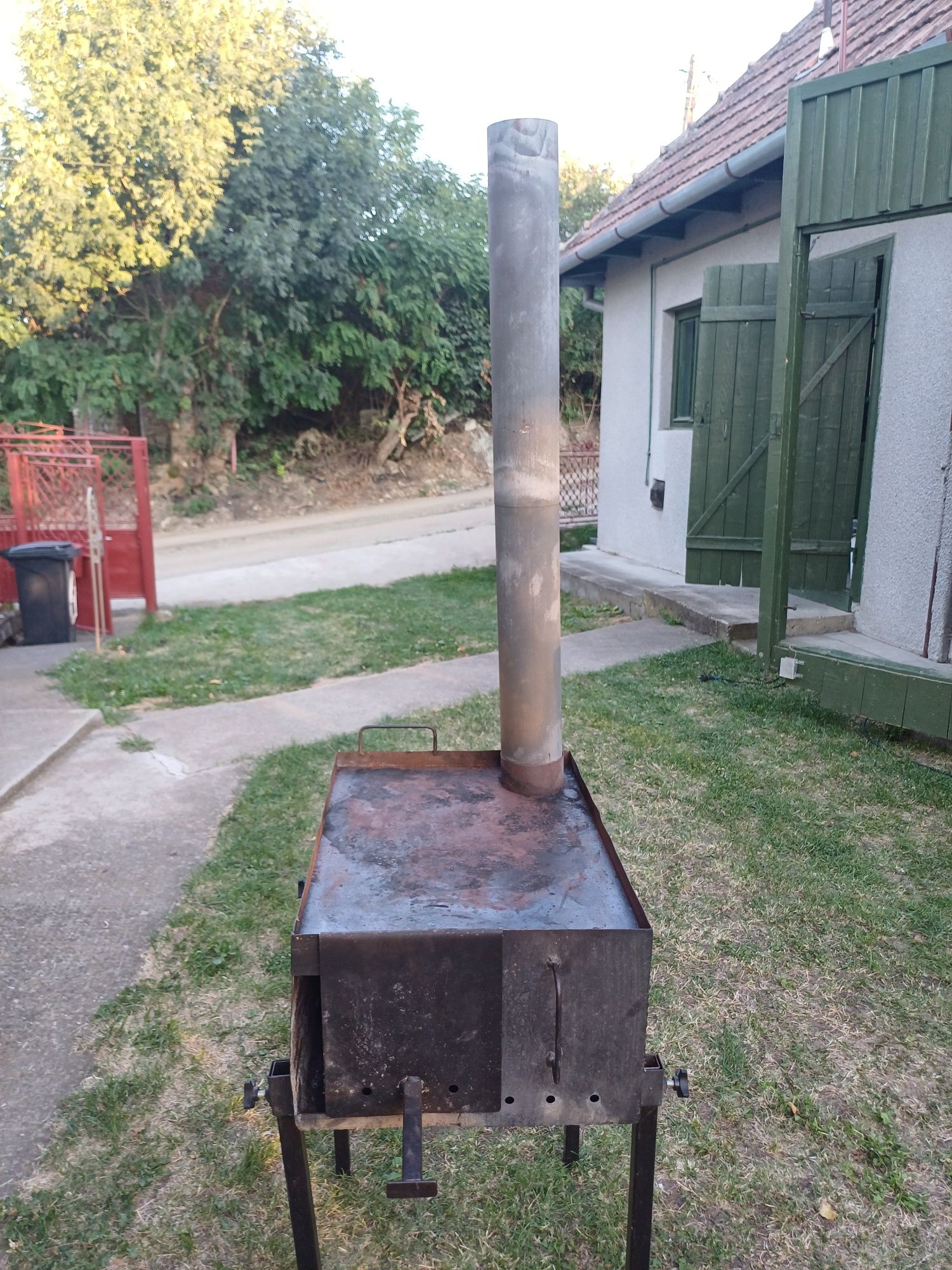 Plită copt vinete și ardei