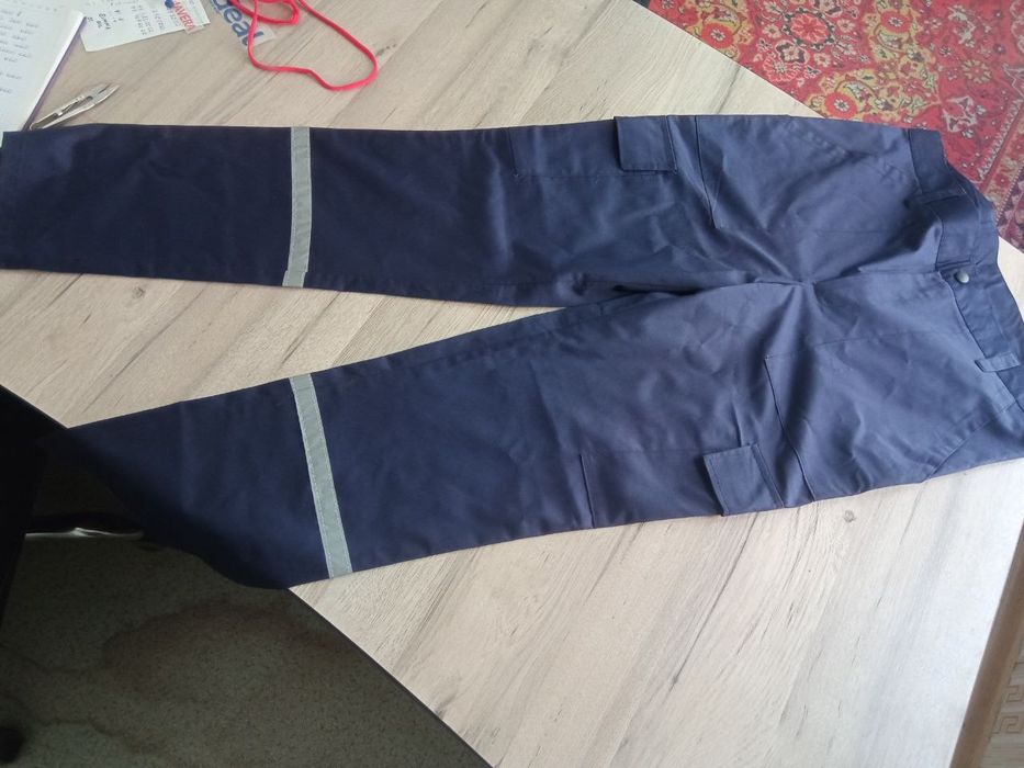 Спецодежда в наличии оптом