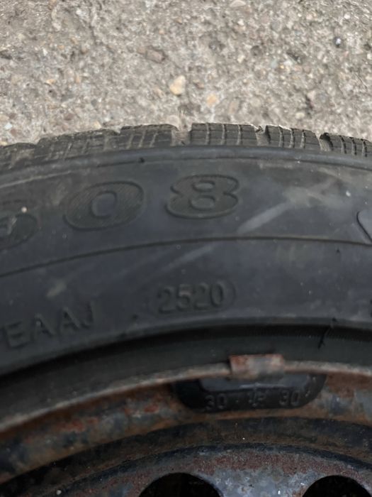 Зимни гуми 205/55/16 с джанти 5х120