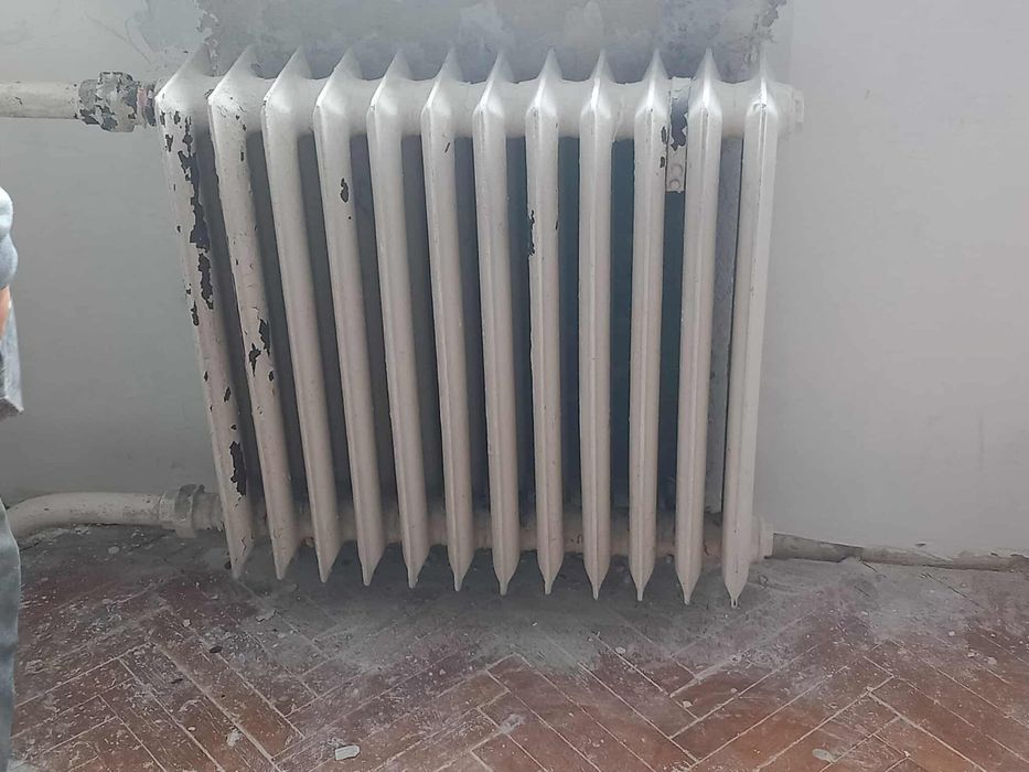 Продавам чугунени радиатори
