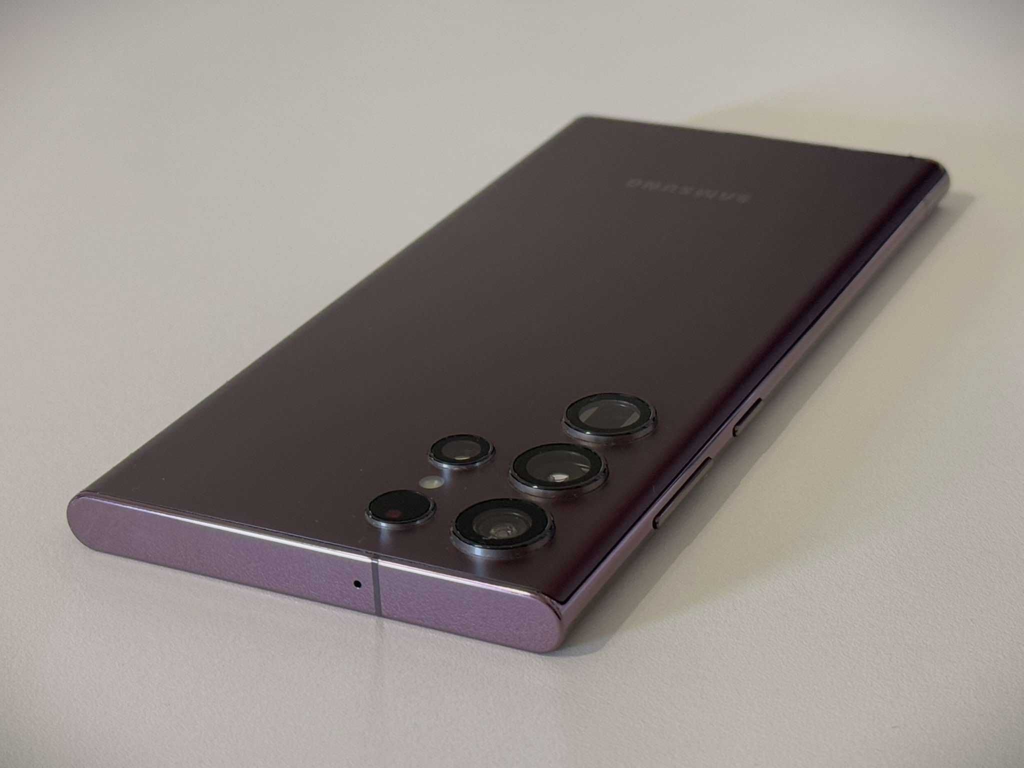 Бартер! 256/12GB Galaxy S22 Ultra Burgundy (Бордо)