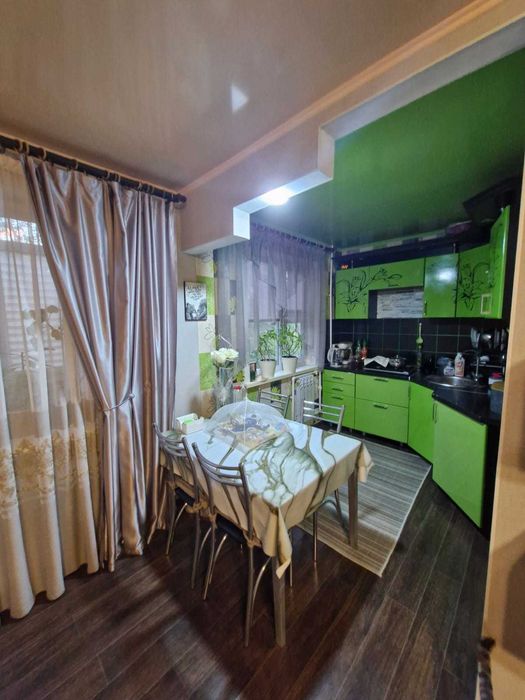 Продам 2х квартиру по Абая, панель, 3 этаж с ремонтом