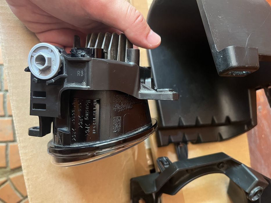 Десен халоген за Toyota Lexus LED НОВ оборудван