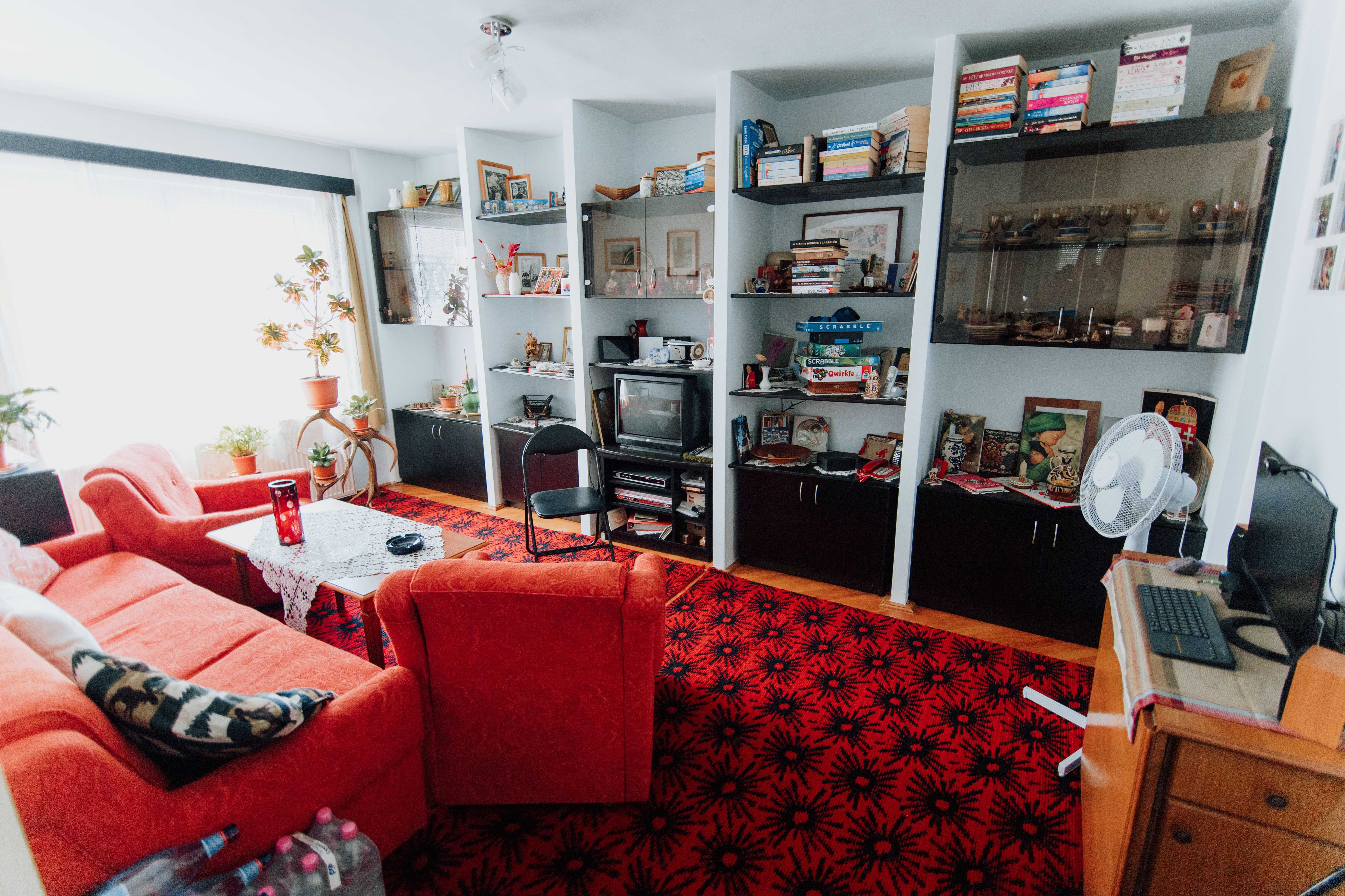 Apartament luminos cu 3 camere, 2 băi de vânzare - Reghin, str. Rodnei