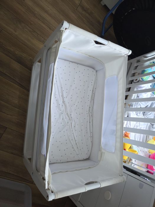 Snuzpod 4  бебешка кошара люлка