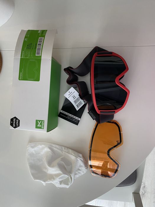 cu eticheta noi:ochelari anon snowboard/ski Ruby red dark smoke unisex